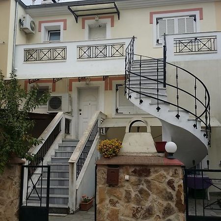 Apartment Efi Néa Péramos Eksteriør bilde